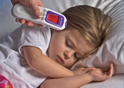 Photography gallery: child with thermometer